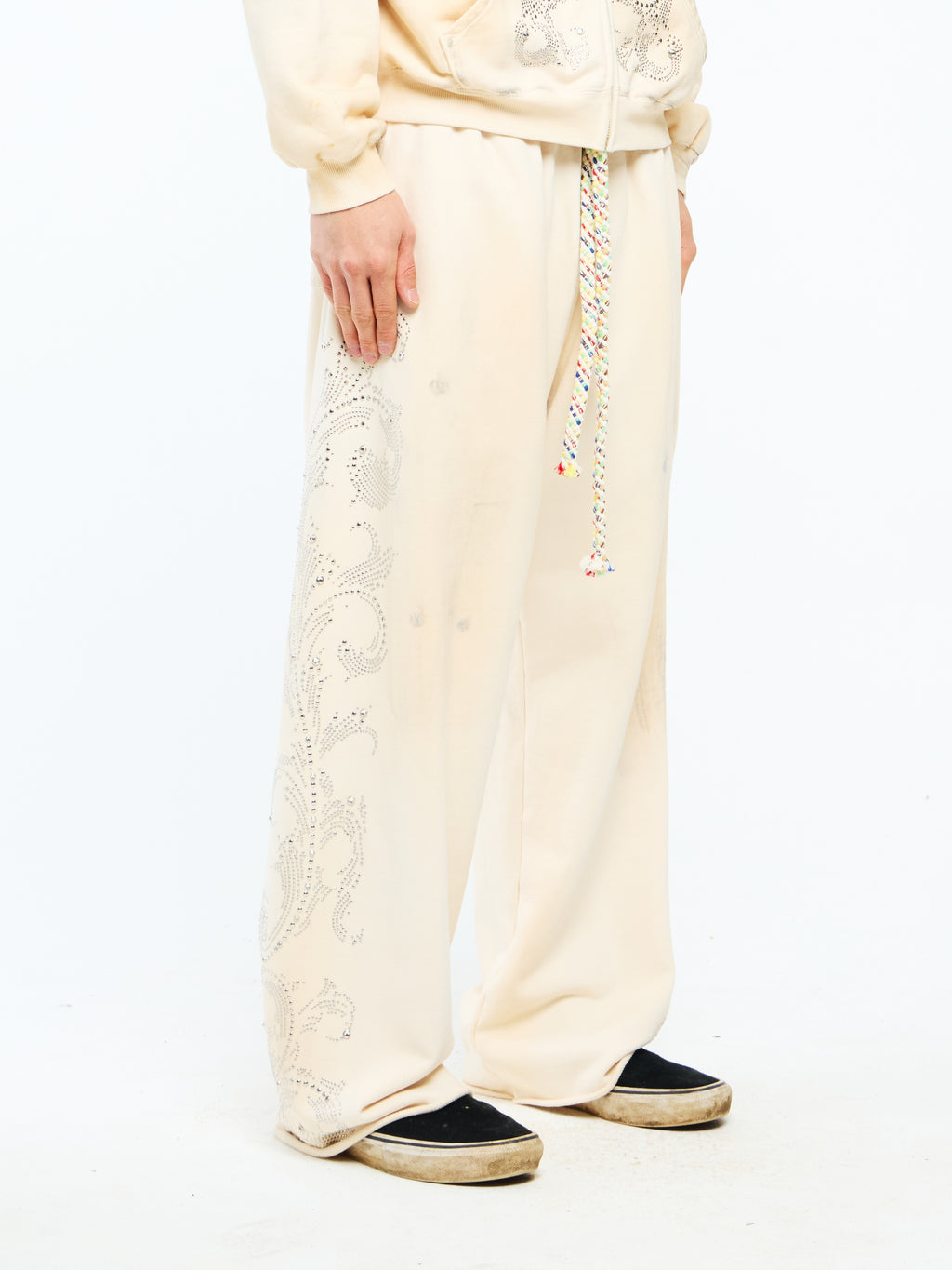 STUDDED SWEAT PANTS - DIRTY WHITE