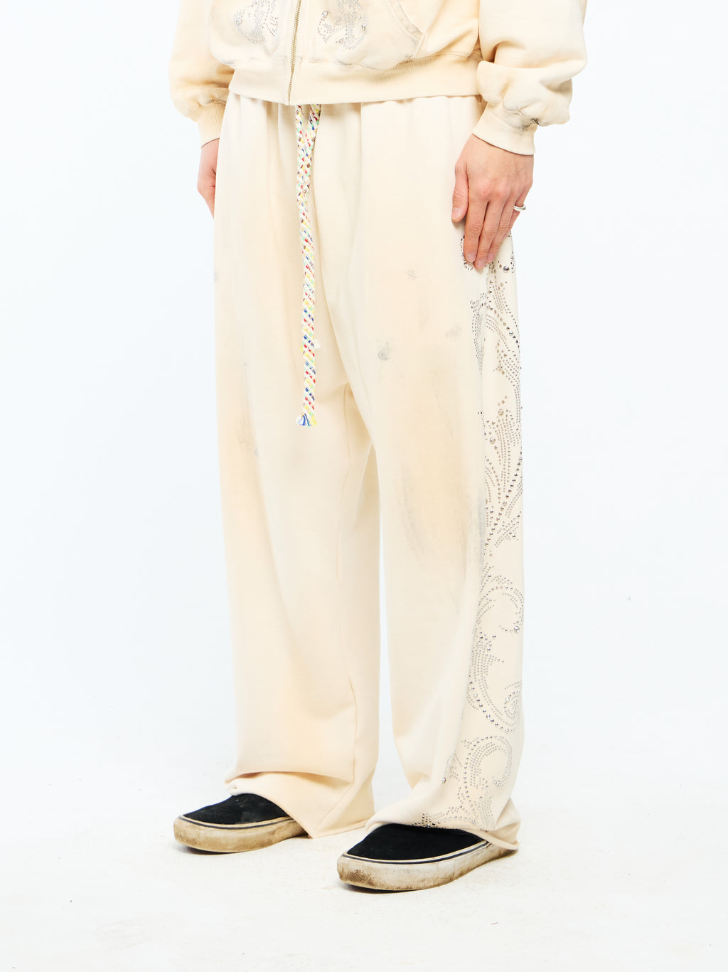 STUDDED SWEAT PANTS - DIRTY WHITE
