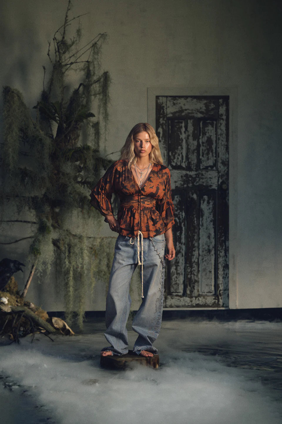 DENIM JEANS WITH CHAIN - BLUE
